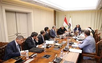 وزير قطاع الأعمال يبحث مع مجموعة "طلعت مصطفى" تعزيز التعاون في المشروعات السياحية وزير قطاع الأعمال يبحث مع مجموعة "طلعت مصطفى" تعزيز التعاون في المشروعات السياحية