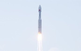 الصين تطلق مجموعة من الأقمار الاصطناعية للإنترنت إلى الفضاء