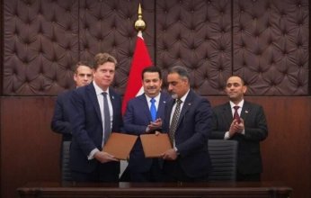 العراق يوقّع عقدًا مع شركة أمريكية لتطوير منصة غاز عائمة وزيادة إنتاج الكهرباء في البصرة