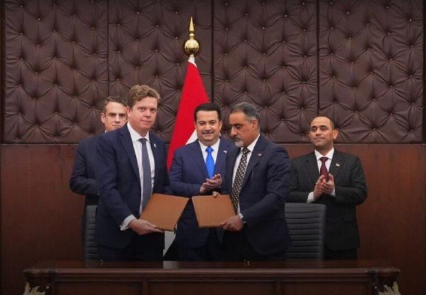 العراق يوقّع عقدًا مع شركة أمريكية لتطوير منصة غاز عائمة وزيادة إنتاج الكهرباء في البصرة العراق يوقّع عقدًا مع شركة أمريكية لتطوير منصة غاز عائمة وزيادة إنتاج الكهرباء في البصرة