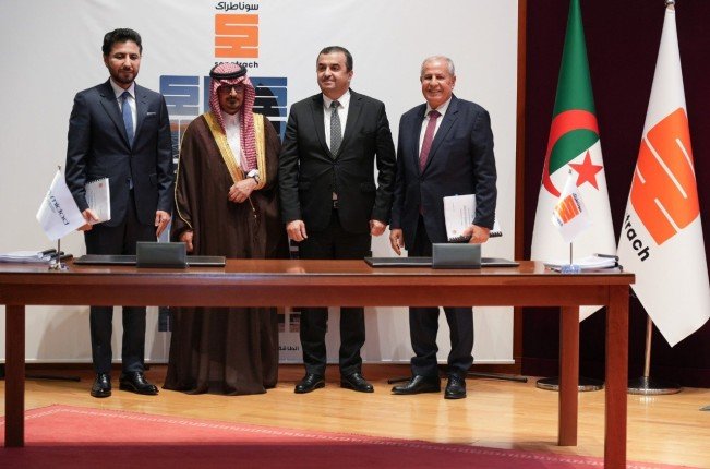 اتفاق جزائري - سعودي بقيمة 5.4 مليار دولار لتقاسم إنتاج المحروقات في إليزي جنوب الجزائر اتفاق جزائري - سعودي بقيمة 5.4 مليار دولار لتقاسم إنتاج المحروقات في إليزي جنوب الجزائر