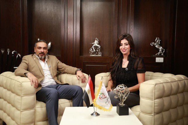 مصر تمتلك المقومات.. ولكن تحتاج إلى توظيفها باحتراف لتعزيز سياحة المؤتمرات مصر تمتلك المقومات.. ولكن تحتاج إلى توظيفها باحتراف لتعزيز سياحة المؤتمرات
