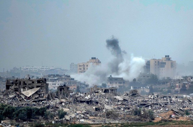 في خرق جديد لاتفاق وقف إطلاق النار.. استشهاد فلسطينيين اثنين بمدينة غزة جراء استهداف إسرائيلي في خرق جديد لاتفاق وقف إطلاق النار.. استشهاد فلسطينيين اثنين بمدينة غزة جراء استهداف إسرائيلي