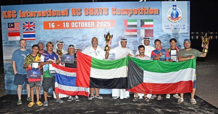 النادي العلمي الكويتي يتوج الفائزين ببطولته الدولية للقوارب اللاسلكية النادي العلمي الكويتي يتوج الفائزين ببطولته الدولية للقوارب اللاسلكية