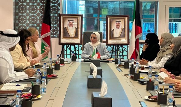 الكويت.. الحويلة تبحث مع وفد البنك الدولي سبل التعاون في الحماية الاجتماعية الكويت.. الحويلة تبحث مع وفد البنك الدولي سبل التعاون في الحماية الاجتماعية