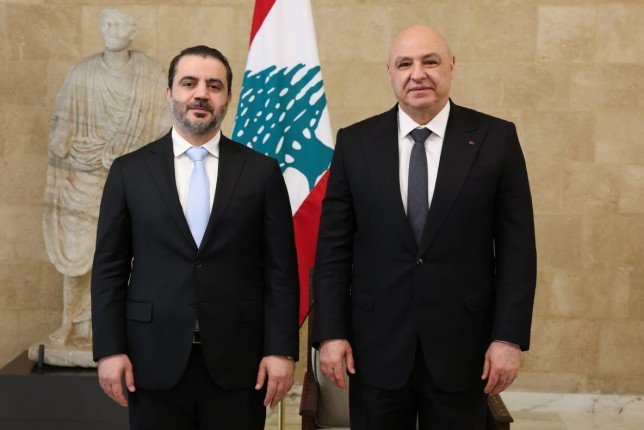 الرئيس اللبناني يبحث مع وزير خارجية سوريا تعزيز العلاقات بين البلدين الرئيس اللبناني يبحث مع وزير خارجية سوريا تعزيز العلاقات بين البلدين