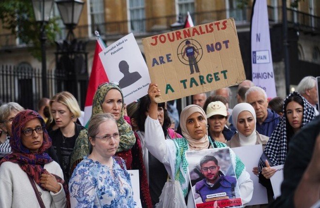 حماية الصحفيين: إسرائيل مسؤولة عن 95% من جرائم قتل الصحفيين في الشرق الأوسط منذ الحرب على غزة حماية الصحفيين: إسرائيل مسؤولة عن 95% من جرائم قتل الصحفيين في الشرق الأوسط منذ الحرب على غزة