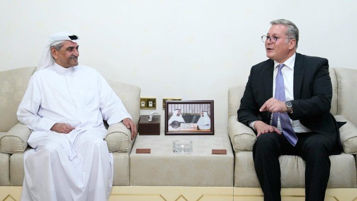 حاكم الفجيرة يستقبل وزير البترول لبحث تعزيز التعاون بين مصر والإمارات حاكم الفجيرة يستقبل وزير البترول لبحث تعزيز التعاون بين مصر والإمارات