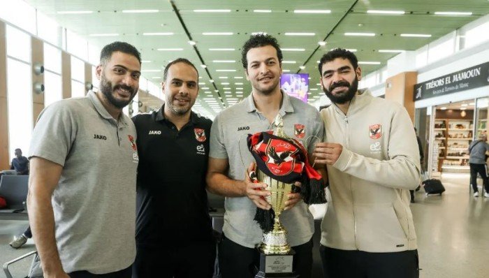 بعثة «يد الأهلي» تغادر المغرب بكأس إفريقيا بعثة «يد الأهلي» تغادر المغرب بكأس إفريقيا