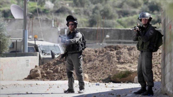 إصابة فلسطيني برصاص الاحتلال الإسرائيلي قرب جدار الفصل العنصري في بلدة الرام شمالي القدس المحتلة إصابة فلسطيني برصاص الاحتلال الإسرائيلي قرب جدار الفصل العنصري في بلدة الرام شمالي القدس المحتلة