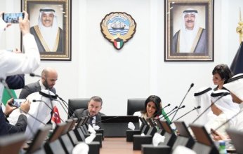 الكويت.. وزير الأشغال العامة توقع عقد إنشاء وتشغيل وصيانة محطة تنقية جنوب المطلاع
