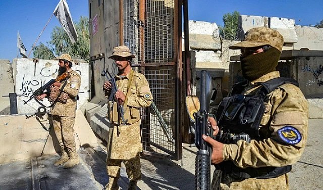 تجدد الاشتباكات الحدودية بين أفغانستان وباكستان تجدد الاشتباكات الحدودية بين أفغانستان وباكستان
