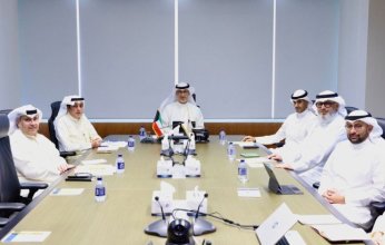 وزير التجارة والصناعة الكويتي: تطوير سوق المال أولوية وطنية لتعزيز بيئة الأعمال والاستثمار