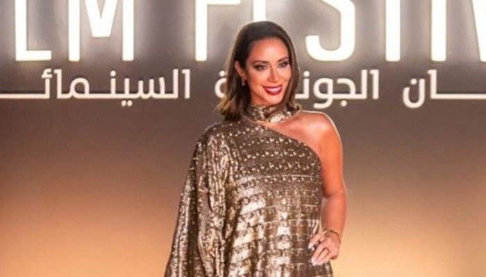 بسنت شوقي تهاجم السخرية باسم الدين: «نيتكم فايحة ومش بتحمدوا ربنا» بسنت شوقي تهاجم السخرية باسم الدين: «نيتكم فايحة ومش بتحمدوا ربنا»