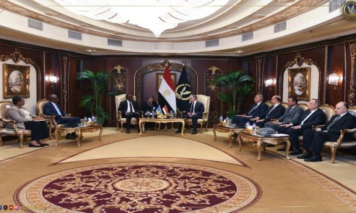 مصر وروندا تبحثان سبل تعزيز التعاون الأمنى المشترك مصر وروندا تبحثان سبل تعزيز التعاون الأمنى المشترك