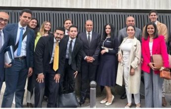وزير الخارجية يلتقي مجموعة من الطلاب المصريين الدارسين في فرنسا