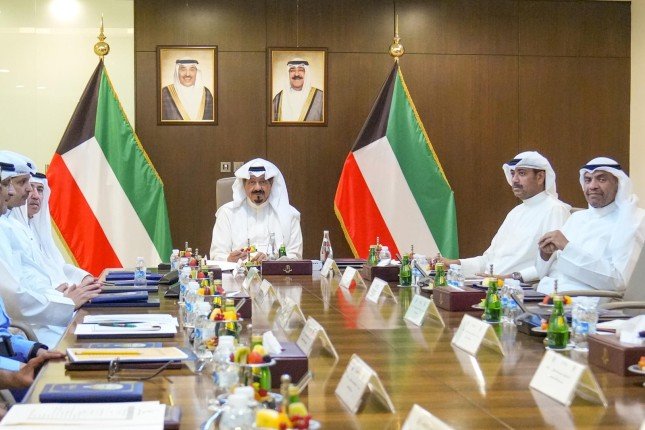 الكويت.. رئيس مجلس الوزراء يترأس اجتماعا لمجلس الدفاع الأعلى الكويت.. رئيس مجلس الوزراء يترأس اجتماعا لمجلس الدفاع الأعلى
