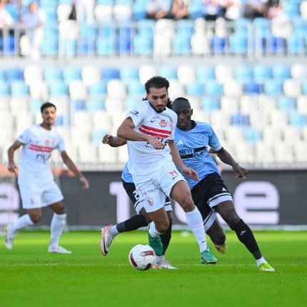 الزمالك يواصل نزيف النقاط بتعادل مخيب للآمال أمام غزل المحلة الزمالك يواصل نزيف النقاط بتعادل مخيب للآمال أمام غزل المحلة