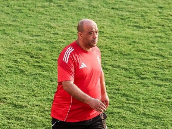 الأهلي يتخذ إجراء احترازي مع جميع اللاعبين ضد فيروس «A» الأهلي يتخذ إجراء احترازي مع جميع اللاعبين ضد فيروس «A»