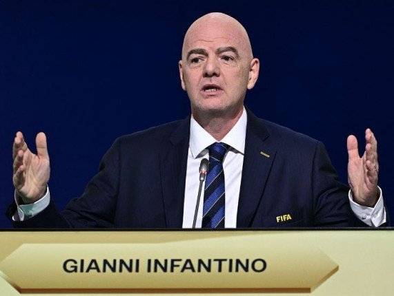 إنفانتينو يهنئ المنتخب القطري بتأهله لكأس العالم 2026 إنفانتينو يهنئ المنتخب القطري بتأهله لكأس العالم 2026