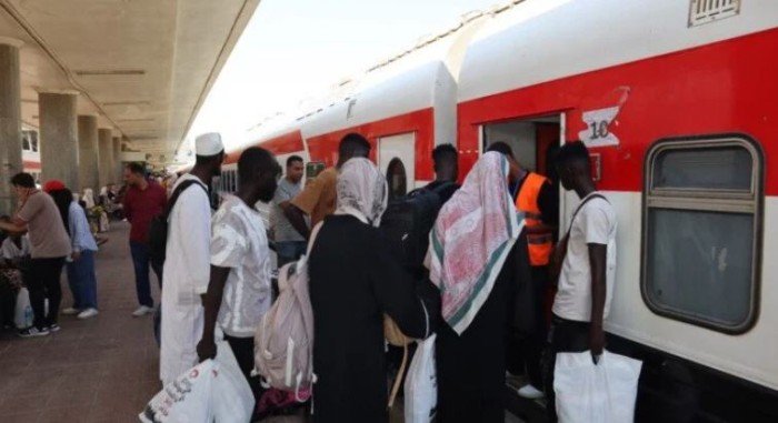 سكك حديد مصر تسير القطار الـ 35 لتسهيل العودة الطوعية للسودانيين