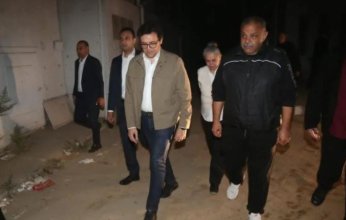 وزير الثقافة المصري يتفقد موقع حريق ديكور مسلسل "الـكينج"