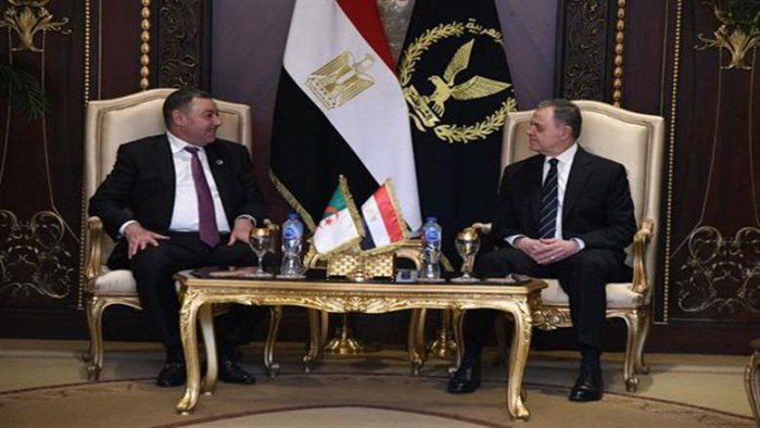 وزير الداخلية المصري يبحث مع نظيره الجزائري التعاون المشترك