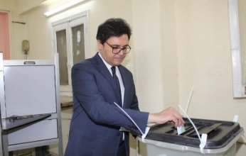 مصر.. وزير الثقافة يدلي بصوته في انتخابات مجلس النواب