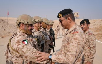 زيارة تفقدية لرئيس الأركان الكويتي إلى لواء صالح المحمد الآلي (94)