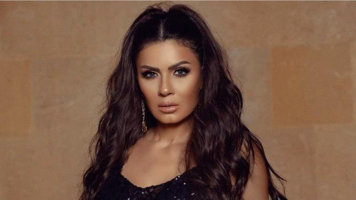 نجلاء بدر تعلن وفاة خالها وتشييع جنازته بمسجد فاطمة الشربتلى بالتجمع