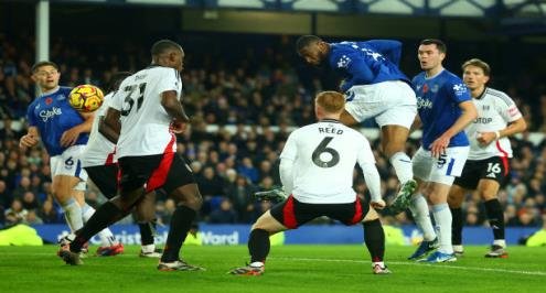 بث مباشر.. شاهد مباراة إيفرتون وفولهام في الدوري الإنجليزي بث مباشر.. شاهد مباراة إيفرتون وفولهام في الدوري الإنجليزي