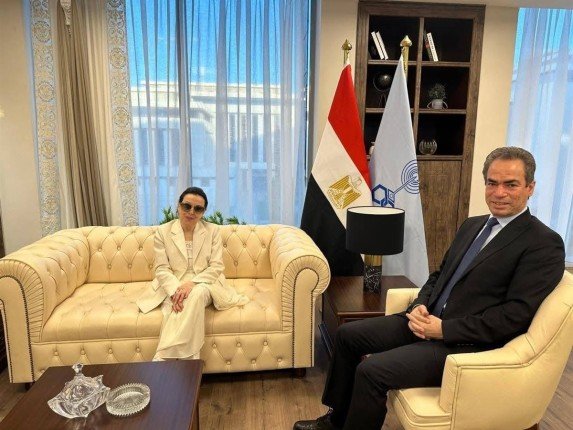 نجاة الصغيرة تزور مدينة الثقافة والفنون ومقر "الوطنية للإعلام" بالعاصمة الجديدة