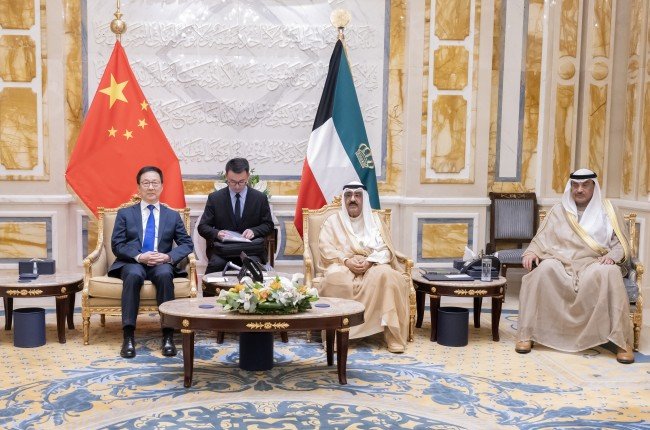 أمير الكويت يستقبل نائب الرئيس الصيني بمناسبة زيارته الرسمية للبلاد