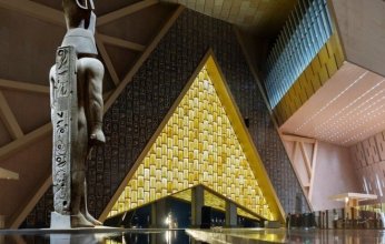 مصر توقف بيع تذاكر المتحف المصري الكبير مؤقتاً بسبب الإقبال القياسي