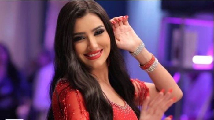 شاهد.. مي عمر تبهر متابعيها بإطلالة جديدة لها عبر إنستجرام شاهد.. مي عمر تبهر متابعيها بإطلالة جديدة لها عبر إنستجرام