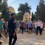 عشرات المستوطنين يقتحمون المسجد الأقصى المبارك بحماية شرطة الاحتلال الإسرائيلي