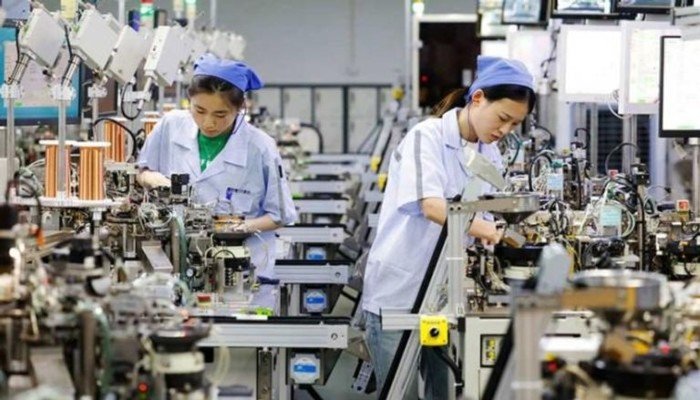 انكماش نشاط المصانع الصينية للشهر الثامن على التوالي.. ماذا يحدث؟