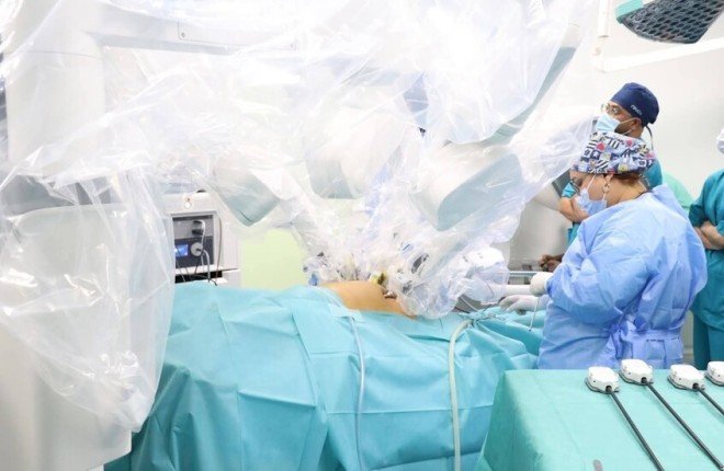 تونس تسجل سابقة إفريقية بإجراء أول جراحة روبوتية باستخدام تقنية كورية تونس تسجل سابقة إفريقية بإجراء أول جراحة روبوتية باستخدام تقنية كورية