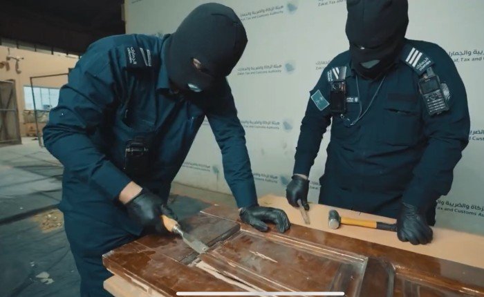 السعودية.. إحباط محاولتي تهريب أكثر من 52 ألف حبة إمفيتامين و3.8 كجم كوكايين