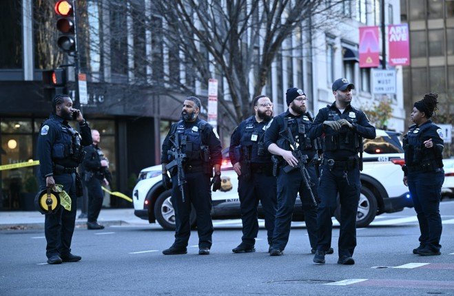 مقتل عنصرين من الحرس الوطني الأمريكي بإطلاق نار قرب البيت الأبيض