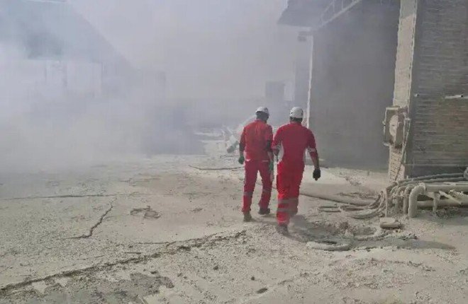 إيران.. حريق ضخم في مصفاة "بارسيان" وإصابة 3 عمال وعمليات الإطفاء مستمرة (فيديو)