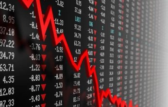 تراجع معظم الأسهم العالمية بعد هبوط "وول ستريت" الجمعة الماضية