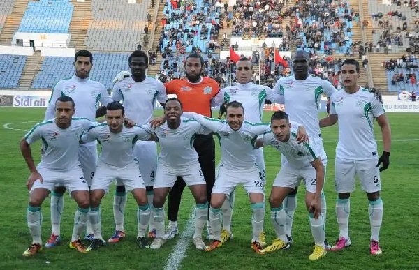 شاهد الأن.. بث مباشر لمباراة أولمبيك آسفي والدفاع الحسني في الدوري المغربي