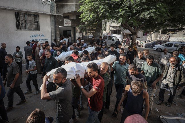 ارتفاع عدد الشهداء إلى 4 في ظل استمرار الاحتلال الإسرائيلي لخرق اتفاق وقف إطلاق النار في قطاع غزة ارتفاع عدد الشهداء إلى 4 في ظل استمرار الاحتلال الإسرائيلي لخرق اتفاق وقف إطلاق النار في قطاع غزة