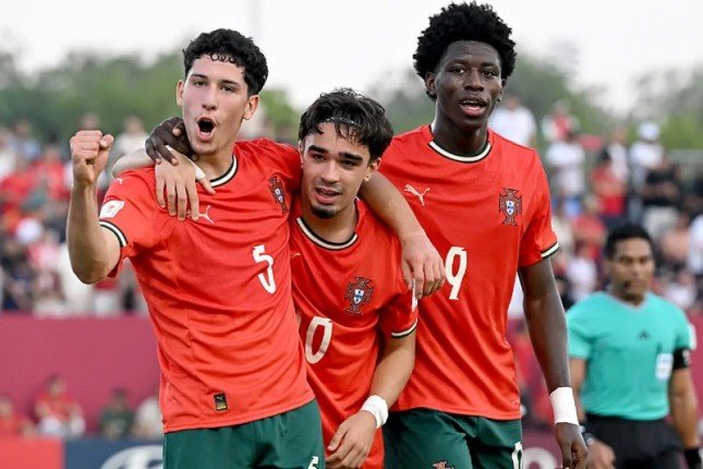 بث مباشر.. شاهد مباراة منتخب البرتغال وسويسرا في ربع نهائي مونديال الناشئين بث مباشر.. شاهد مباراة منتخب البرتغال وسويسرا في ربع نهائي مونديال الناشئين