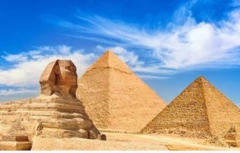 زاهي حواس يكشف حقيقة وجود آثار أو مبانٍ تحت الأهرامات وأبو الهول