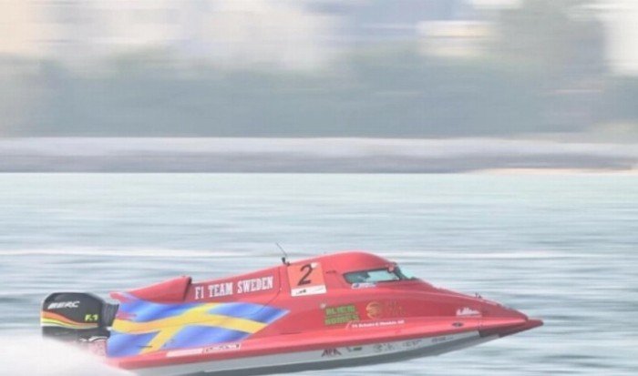 المتسابق شون تورينتي يتوج بذهبية سباق الزوارق السريعة لجائزة جدة الكبرى