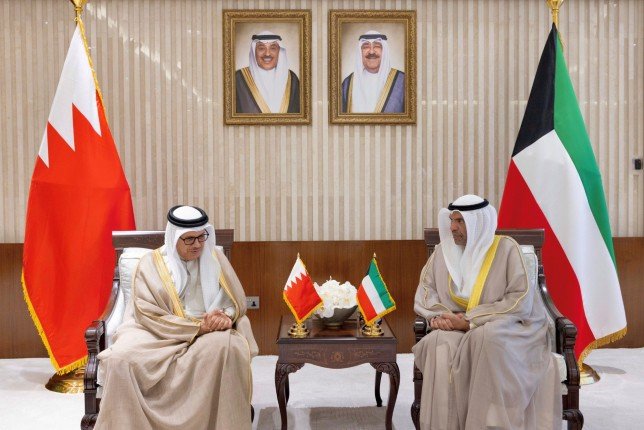 الكويت والبحرين تبحثان سبل تعزيز العلاقات الثنائية بين البلدين بمختلف المجالات الكويت والبحرين تبحثان سبل تعزيز العلاقات الثنائية بين البلدين بمختلف المجالات