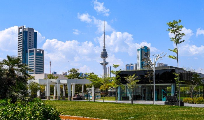 طقس الكويت المتوقع اليوم السبت.. معتدل خلال النهار بارد وغائم جزئياً ليلاً