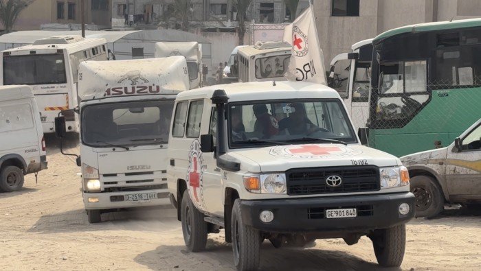 الصليب الأحمر الدولي يسلم 15 جثمانا للمستشفيات في قطاع غزة الصليب الأحمر الدولي يسلم 15 جثمانا للمستشفيات في قطاع غزة